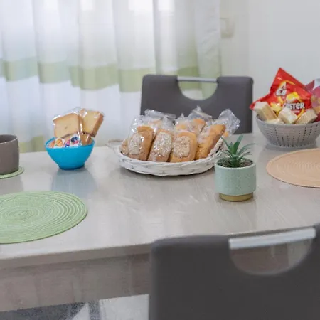 Apartment Benni House *