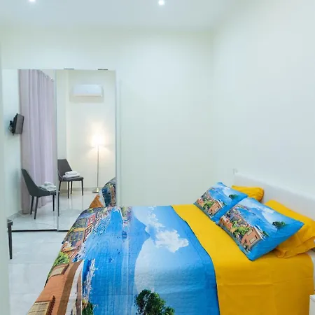 Benni House * Неаполь
