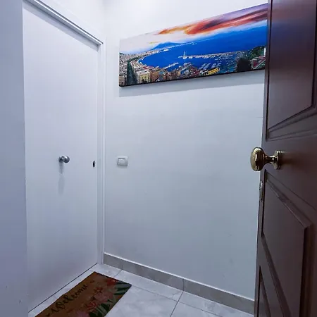 Benni House * Неаполь